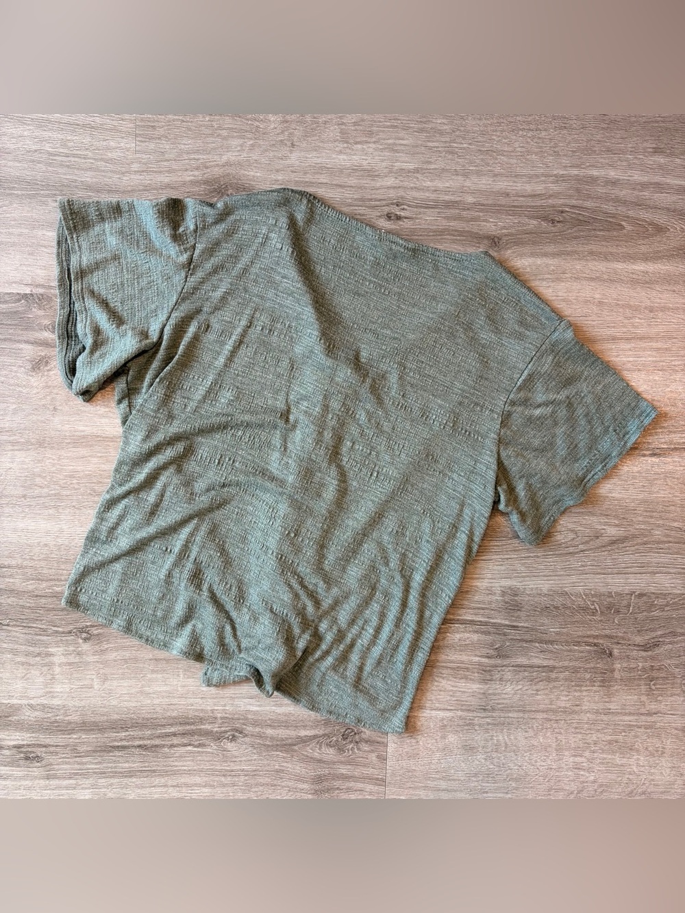 Weatherproof green button down top - Picture 3 of 4